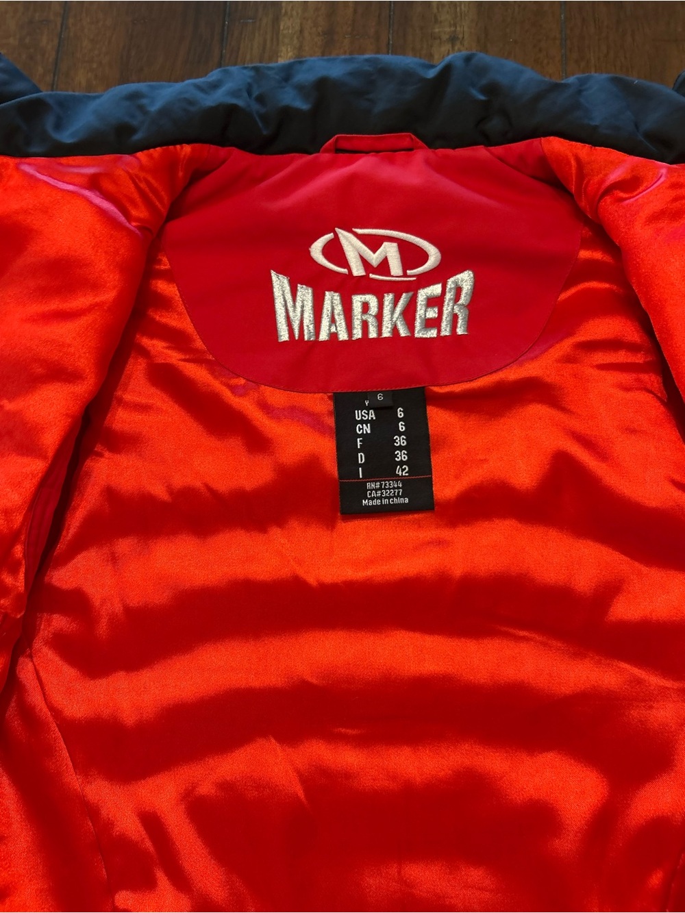 Marker Women’s Size 6 Red Insulated Ski Vest Thinsulate Puffer Full Zip - Picture 4 of 7